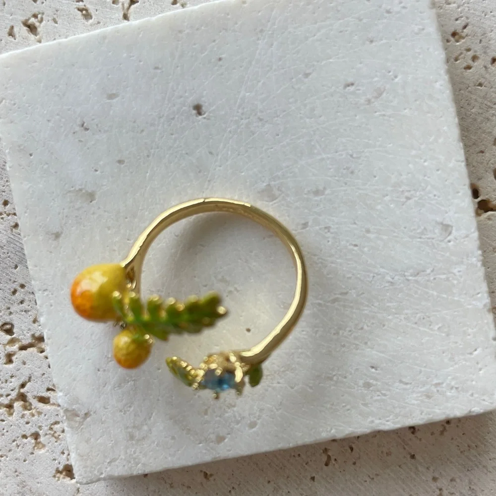 LES NEREIDES Floral Ring Green Gold Crystal Adjustable
